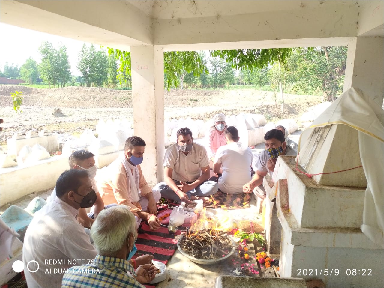 आज ग्राम देवता बहादुरपुर जट पर गोगामेडी कमेटी बहादरपुर जट द्वारा हवन यज्ञ पूजन कर विश्व से कोरोना महामारी से मुक्ति के लिए प्रार्थना की गई