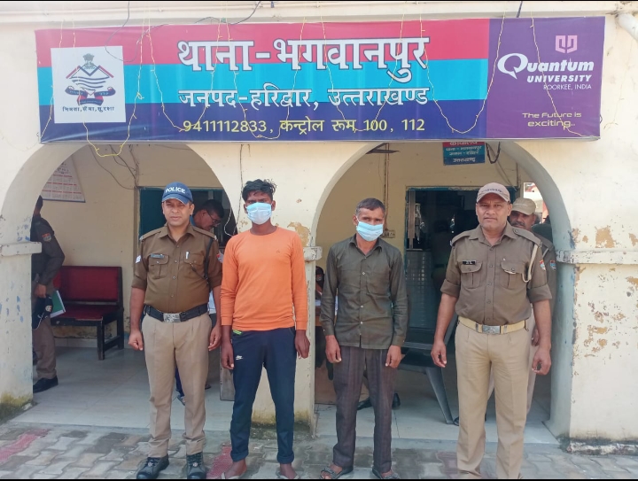 NH-73 रोड चौड़ीकरण में बिजली की लाइनों के 4-5 टन केबिल तार को चोरी कर वाहन ट्रक में परिवहन करते हुए दो शातिर चोर गिरफ्तार,