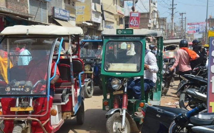 हिंदू संगठन से जुड़े एक नेता पर अवैध वसूली प्रकरण में एसएसपी के निर्देश पर मुकदमा दर्ज ई-रिक्शा चालकों से करता था अवैध वसूली*