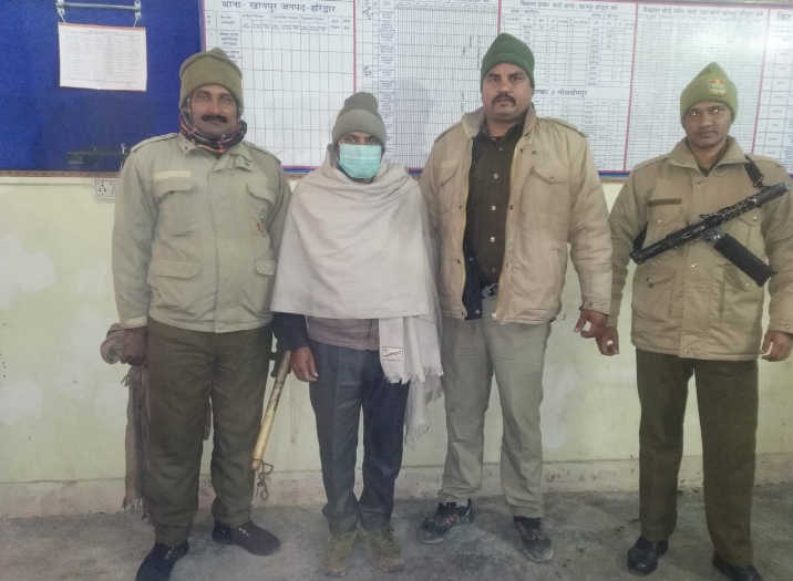 ₹5000/के इनामी अभियुक्त को पुलिस किया गिरफ्तार