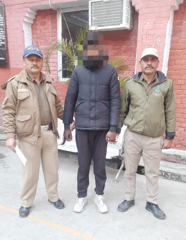 24 घंटे की भीतर ही लूट के आरोपी को धर दबोचा  घटना में प्रयुक्त बुलेट व लूटा गया सामान बरामद