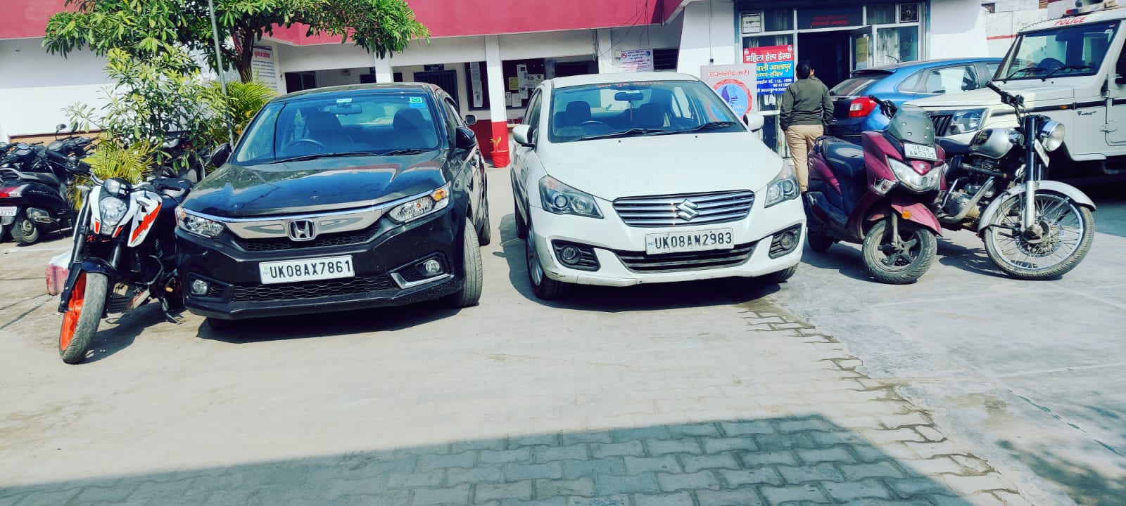 7 गैंगस्टर अभियुक्तों की जहरीले नशे को बेचकर खड़ी की गई आलीशान इमारतें, प्लॉट ,गाड़ियों एवं बैंक खातों की जब्तीकरण की हुई बड़ी कार्यवाही