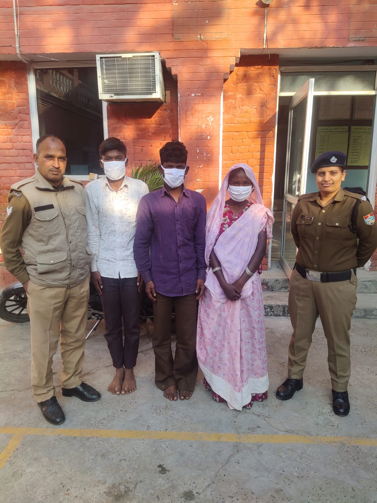 हरिद्वार पुलिस ने दबोचे 3 टप्पेबाज नाजायज ब्लेड कटर के साथ किए गिरफ्तार,