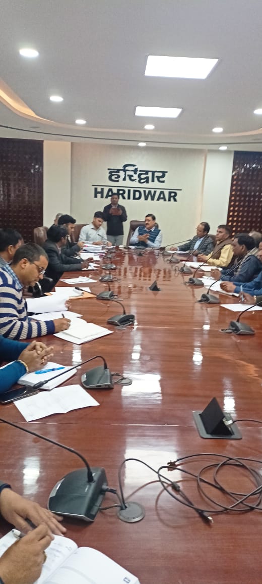 जिलाधिकारी विनय शंकर पाण्डे की अध्यक्षता में मंगलवार को रोशनाबाद स्थित विकास भवन सभागार में राष्ट्रीय बाल श्रम परियोजना समिति, जिला कार्यबल व बाल श्रम बचाव दल तथा बाल/किशोर श्रम उन्मूलन समिति की बैठक आयोजित हुई।