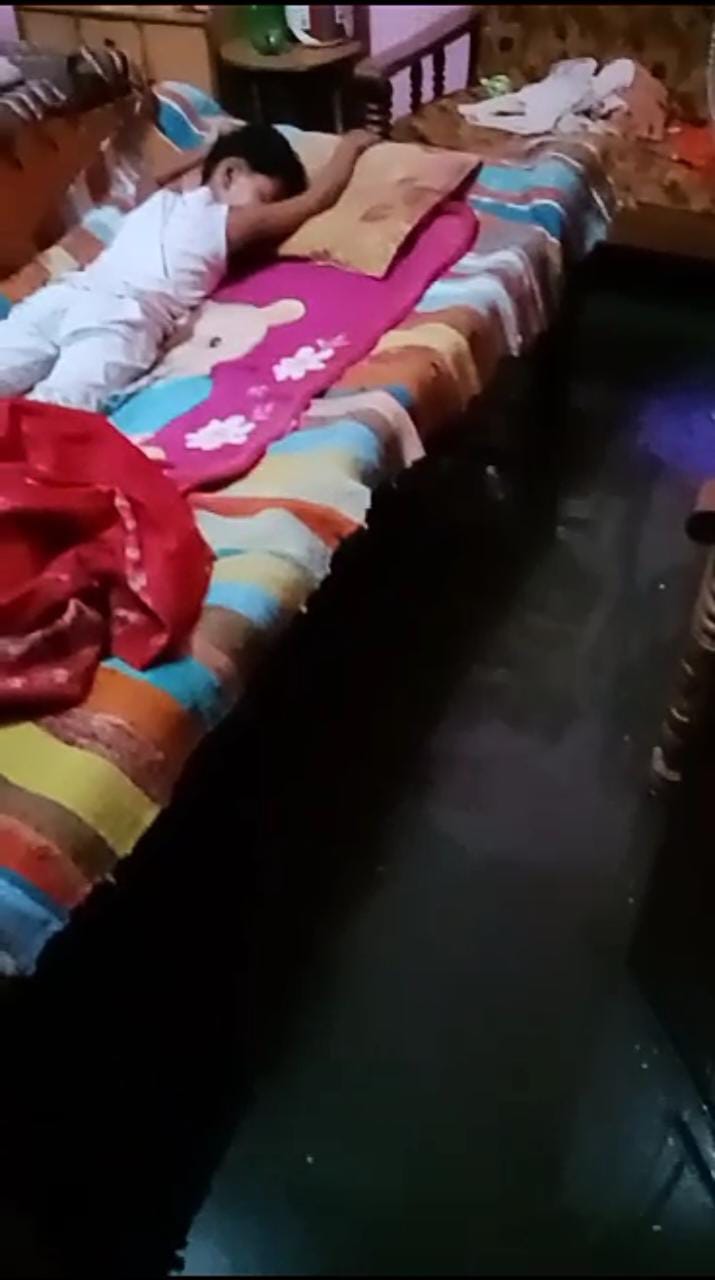 ग्राम पंचायत भगतनपुर आबिदपुर के इक्कड़ कलां गाव मे ग्रामीणों के घरों में बरसाती पानी भरने से बड़ा नुकसान शासन-प्रशासन व आपदा विभाग मोन आखिर इन गरीबों की मुसीबत देखेगा कौन,