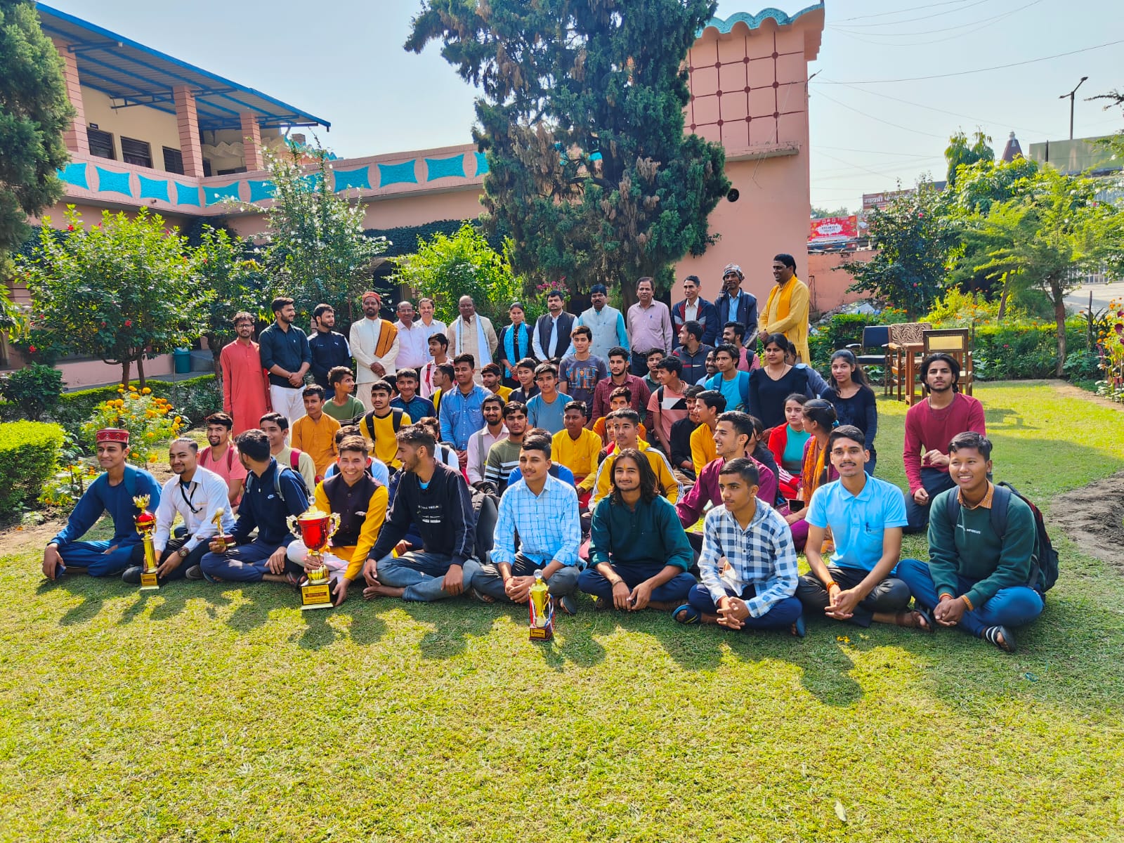 भगवानदास आदर्श संस्कृत महाविद्यालय के छात्रों ने रूपक महोत्सव में बढाया उत्तराखण्ड का मान।