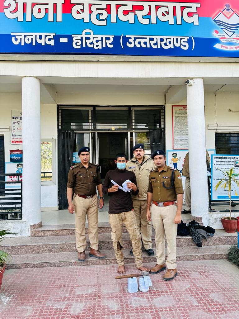 बहादराबाद पुलिस ने 300 किलो गौमांस, गौकशी उपकरण के साथ 01 अभियुक्त को किया गिरफ्तार, 02 अभियुक्त फरार व 01 जिन्दा गौवंश किया गया बरामद