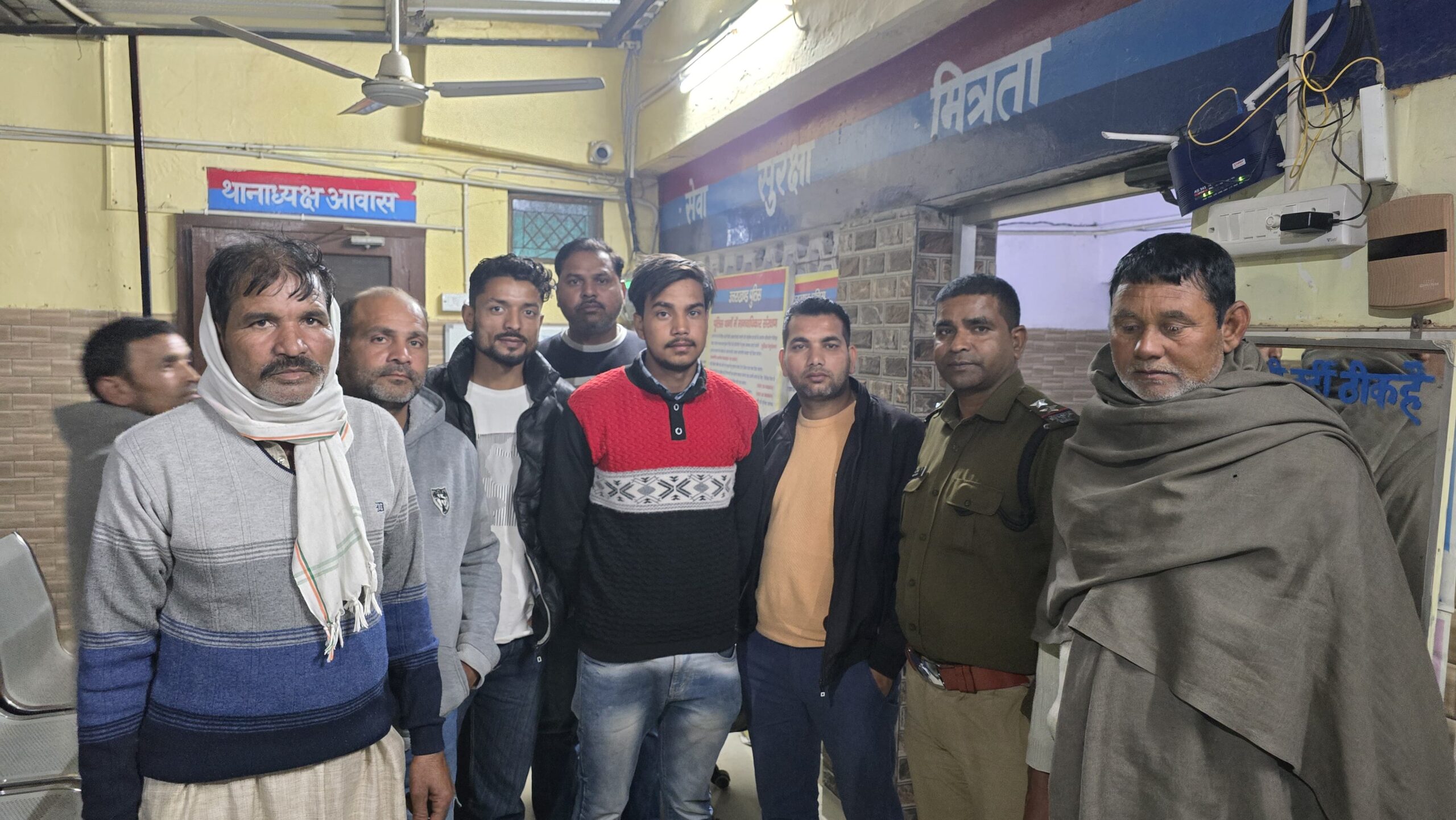 कथित अपह्रत युवक को हरिद्वार पुलिस ने  गाजियाबाद रेलवे स्टेशन से किया गिरफ्तार।  कथित अपह्रत युवक ने अंजाम भुगतने की धमकी देकर की थी 10 लाख रुपये की डिमांड