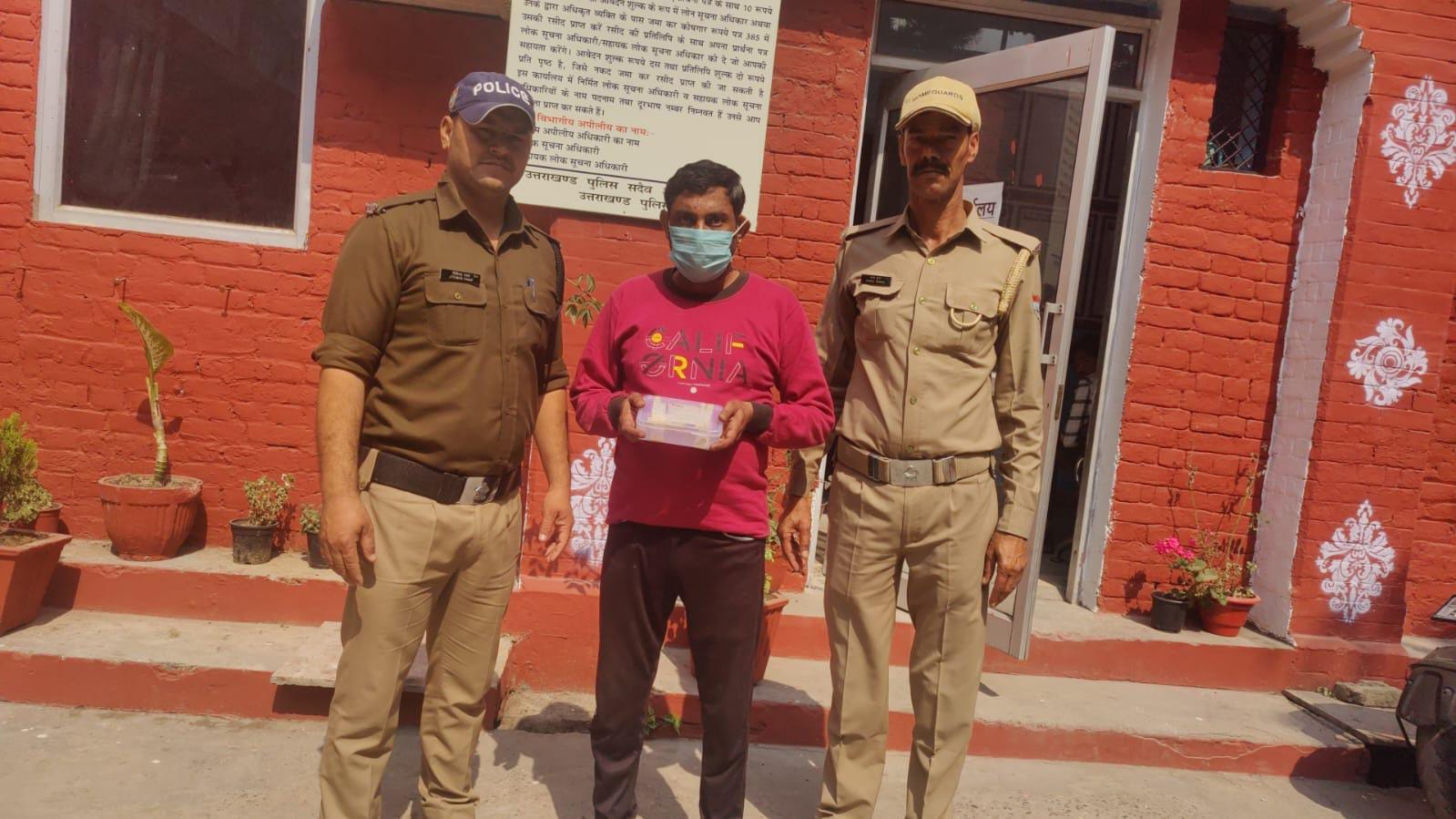 20.38 ग्राम अवैध स्मैक व डिजिटल तराजू के साथ एक अभियुक्त को पुलिस ने किया गिरफ्तार।