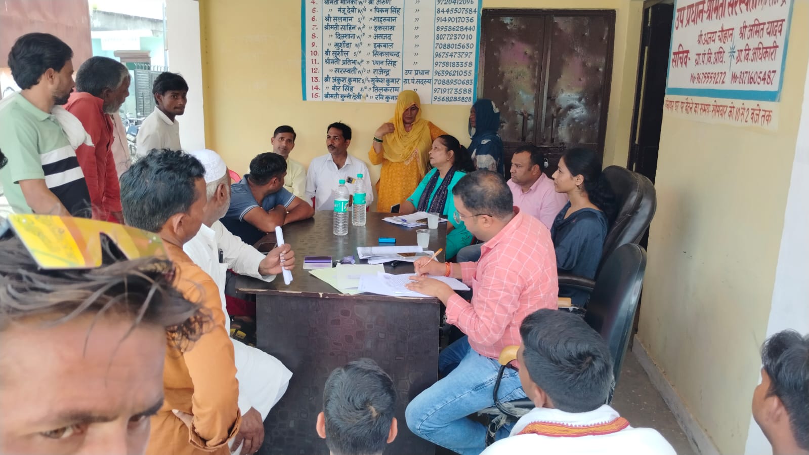 ग्राम पंचायत भगतनपुर आबिदपुर की खुली बैठक हुई जिसकी अध्यक्षता ग्राम प्रधान कु0 ऐकता पटेल व उप प्रधान श्रीमती सरस्वती सचिव अमित यादव ,व अजय कुमार व सभी ग्राम पंचायत सदस्यों की उपस्थिति में सम्प्पन हुई।