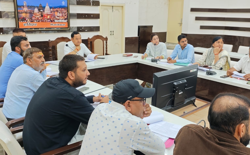 जिलाधिकारी धीराज सिंह गर्ब्याल की अध्यक्षता में कलेक्ट्रेट सभागर में जिला गंगा संरक्षण समिति की 52 वीं बैठक का आयोजन किया गया। 