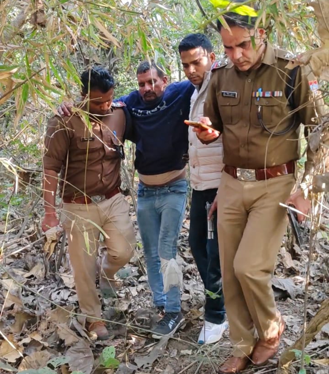 हरिद्वार एसएसपी प्रमेन्द्र सिंह डोभाल ने  थाना पथरी पुलिस व बदमाश के बीच हुई मुठभेड़ का किया खुलासा।