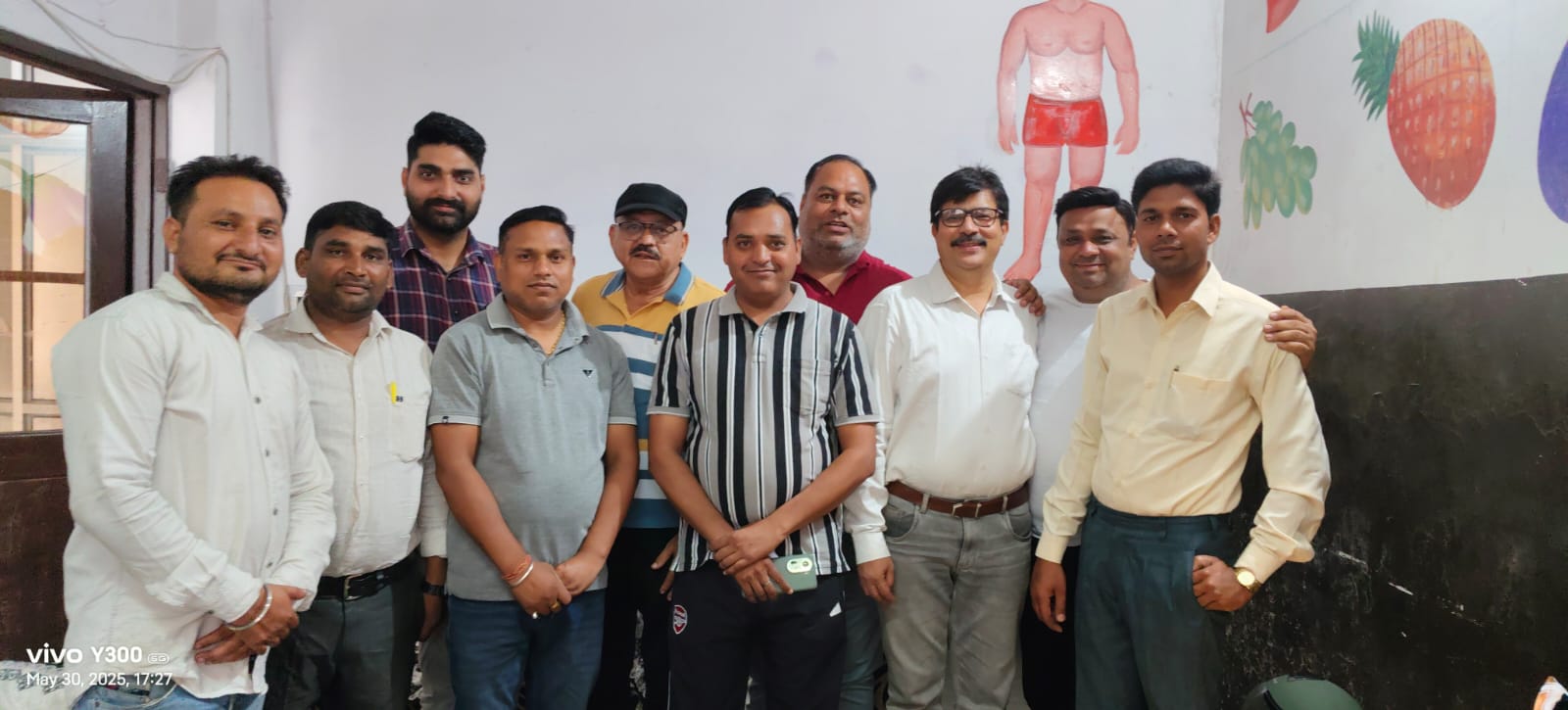 प्रेस क्लब बहादराबाद के तत्व धान में हिंदी पत्रकारिता दिवस के अवसर पर एक गोष्टि का आयोजन किया गया जिसकी अध्यक्षता बीवी चंदेला वह संचालन संजय लाम्बा ने किया ।