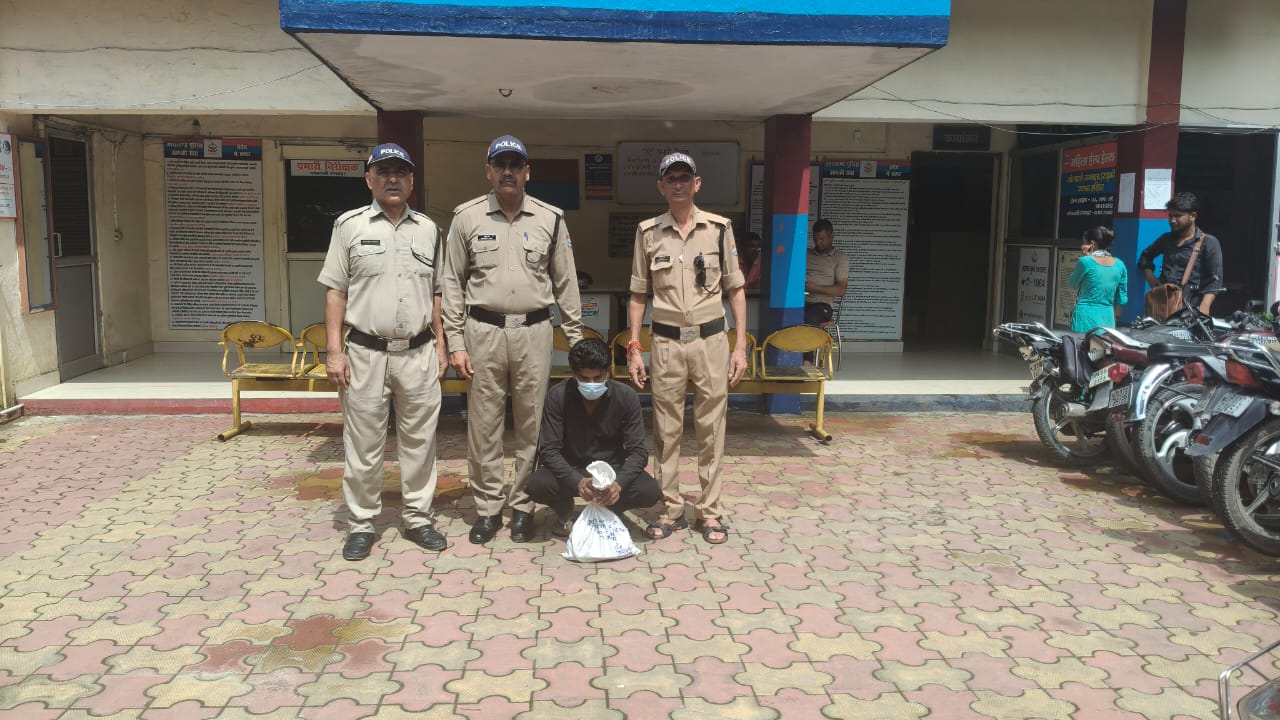 निर्माणाधीन मकान से चोरी करने वाले आरोपी को हरिद्वार पुलिस ने किया गिरफ्तार।