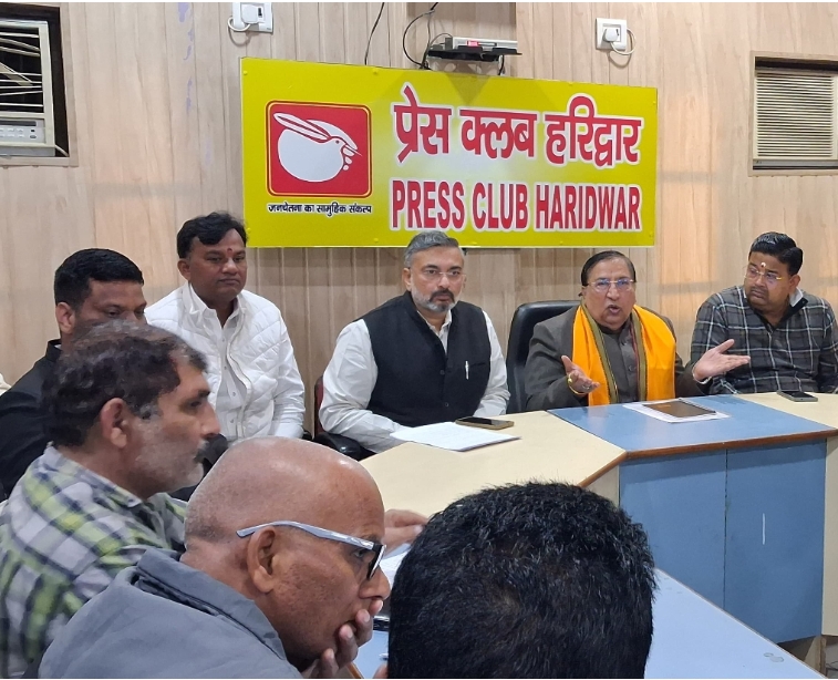 राज्य सभा सांसद नरेश बंसल ने प्रेस क्लब सभागार में प्रेस  वार्ता कर केंद्र और राज्य सरकार द्वारा किए जा रहे विकास कार्यों के सम्बन्ध में विस्तार से दी जानकारी।