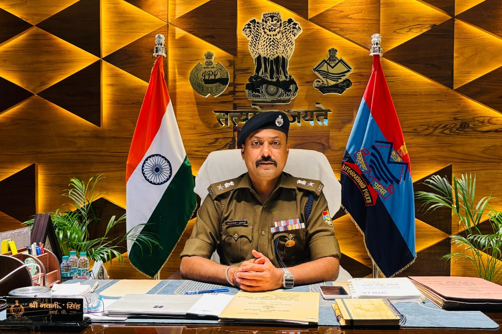 वरिष्ठ पुलिस अधीक्षक नवनीत सिंह द्वारा देर रात निरीक्षक व उपनिरीक्षकों के कार्यक्षेत्र में किया गया निम्न प्रकार से फेरबदल