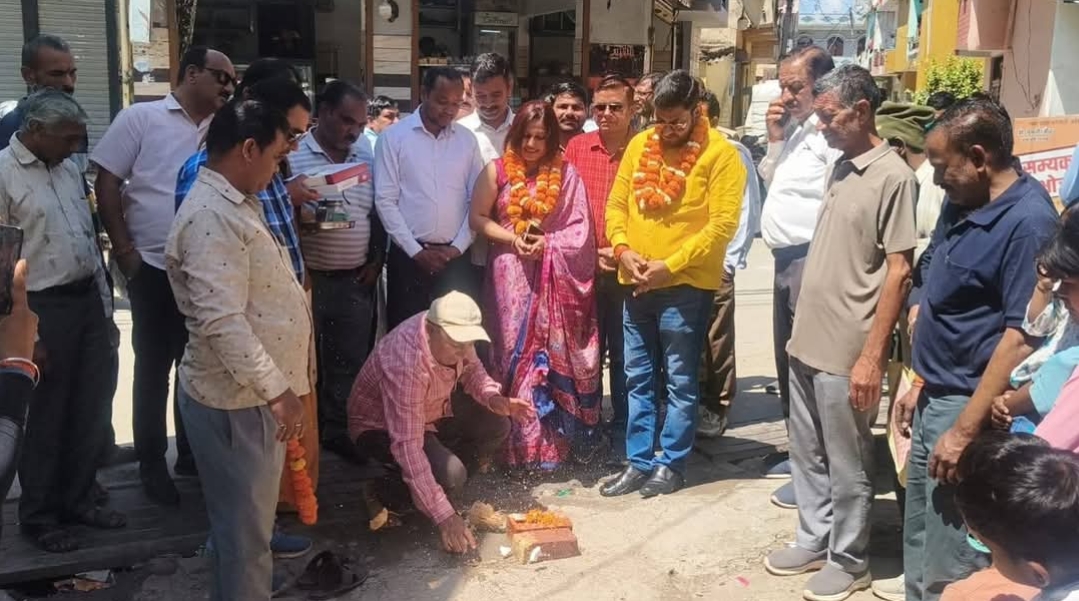शिवालिक नगर में विकास कार्यों की सौगात, अध्यक्ष राजीव शर्मा ने किया शुभारंभ व लोकार्पण