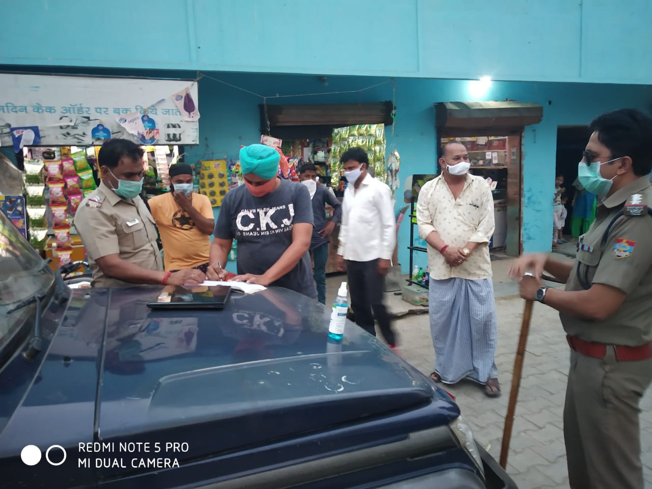 पथरी पुलिस करा रही है सरकार की गाइडलाइंस का पालन
