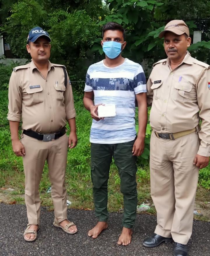 13.54 ग्राम अवैध स्मैक के साथ कोतवाली रानीपुर पुलिस ने एक अभियुक्त को किया गिरफ्तार।