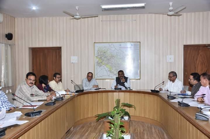 बड़ी खबर : देहरादून अपर मुख्य सचिव आनंद बर्द्धन ने आज सचिवालय में राज्य स्तरीय बैंकर्स समिति की बैठक में सभी बैंक अधिकारियों को निर्देश दिए