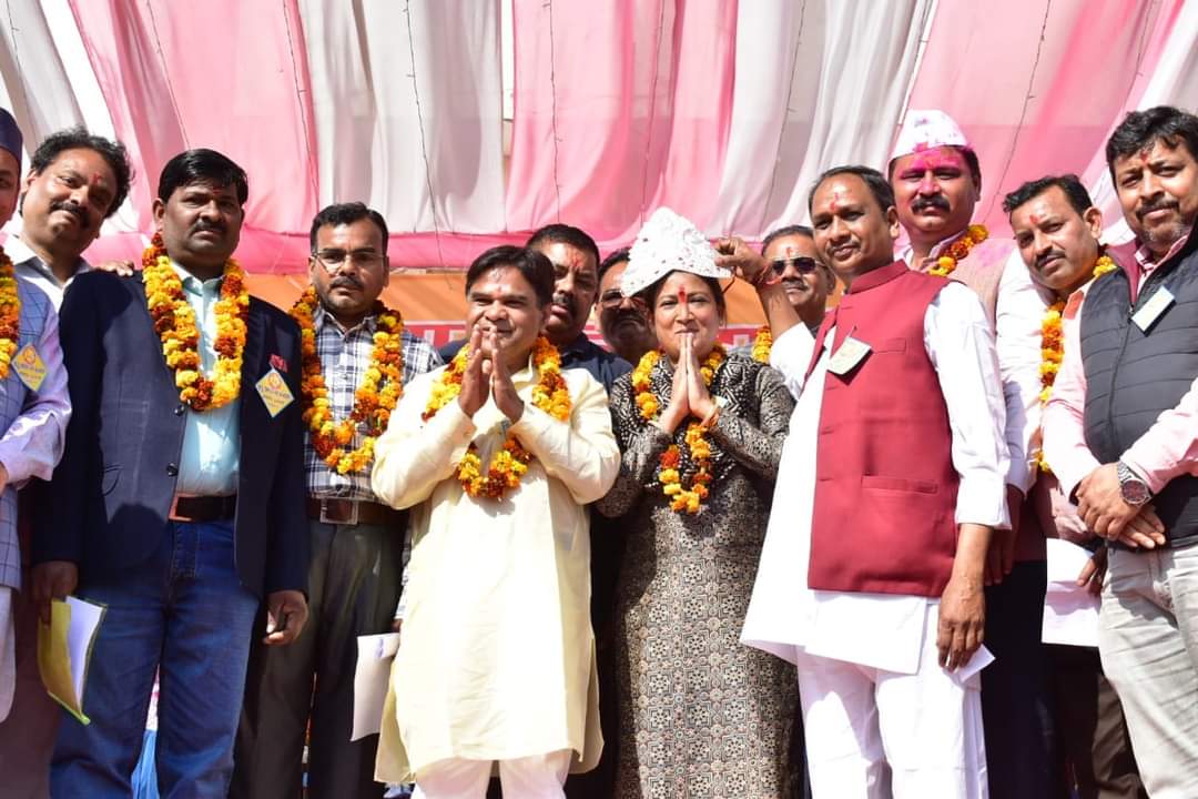 बड़ी खबर: साहू समाज के प्रथम सम्मेलन में पहुंची कैबिनेट मंत्री रेखा आर्या,नवनिर्वाचित पदाधिकारियों को दिलाई शपथ
