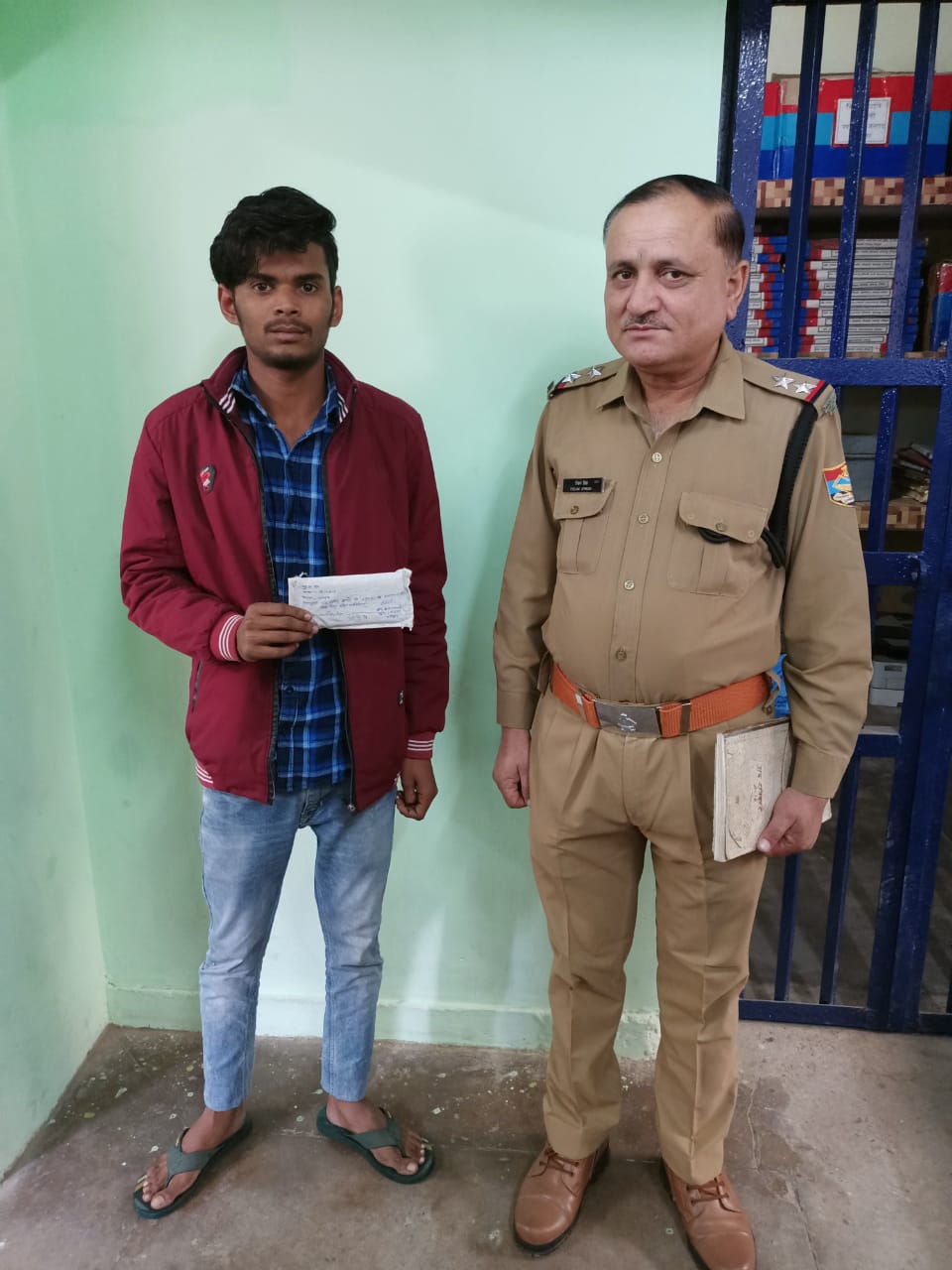 पुलिस टीम ने सट्टे की खाईबाडी कर रहे अभियुक्त को किया गिरफ्तार,