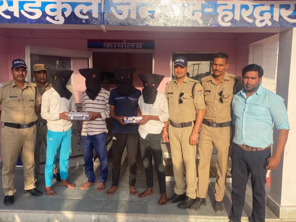घर में घुसकर महिला को बंधक बनाकर की गई लूट का पर्दाफाश