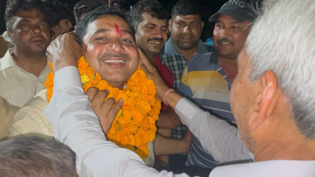 किला परीक्षितगढ मेरठ नगर पंचायत चुनाव में बसपा प्रत्याशी गुल्लू प्रधान उर्फ गुलवीर प्रधान को मिल रहा बारी जनसमर्थन जनता चाहती है बदलाव,