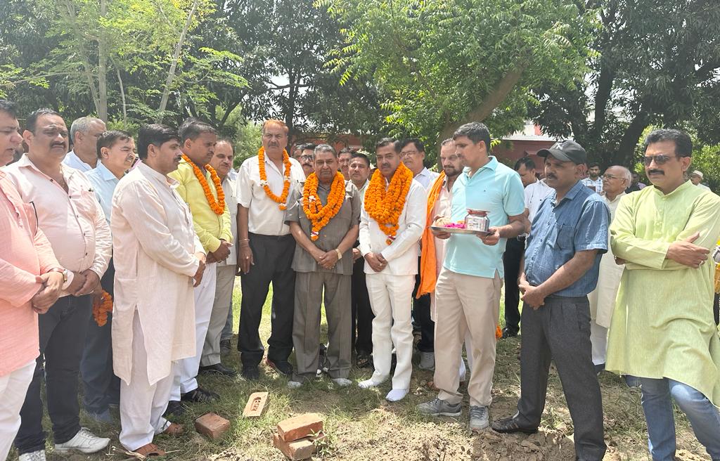 गुरूकुल कांगडी विश्वविद्यालय पार्क के निर्माण एवं सौंदर्यीकरण कार्य का शुभारंभ किया। लगभग 37 लाख रुपए लागत से इस पार्क का निर्माण एवं सौंदर्यकरण हरिद्वार रूड़की विकास प्राधिकरण द्वारा किया जाएगा।
