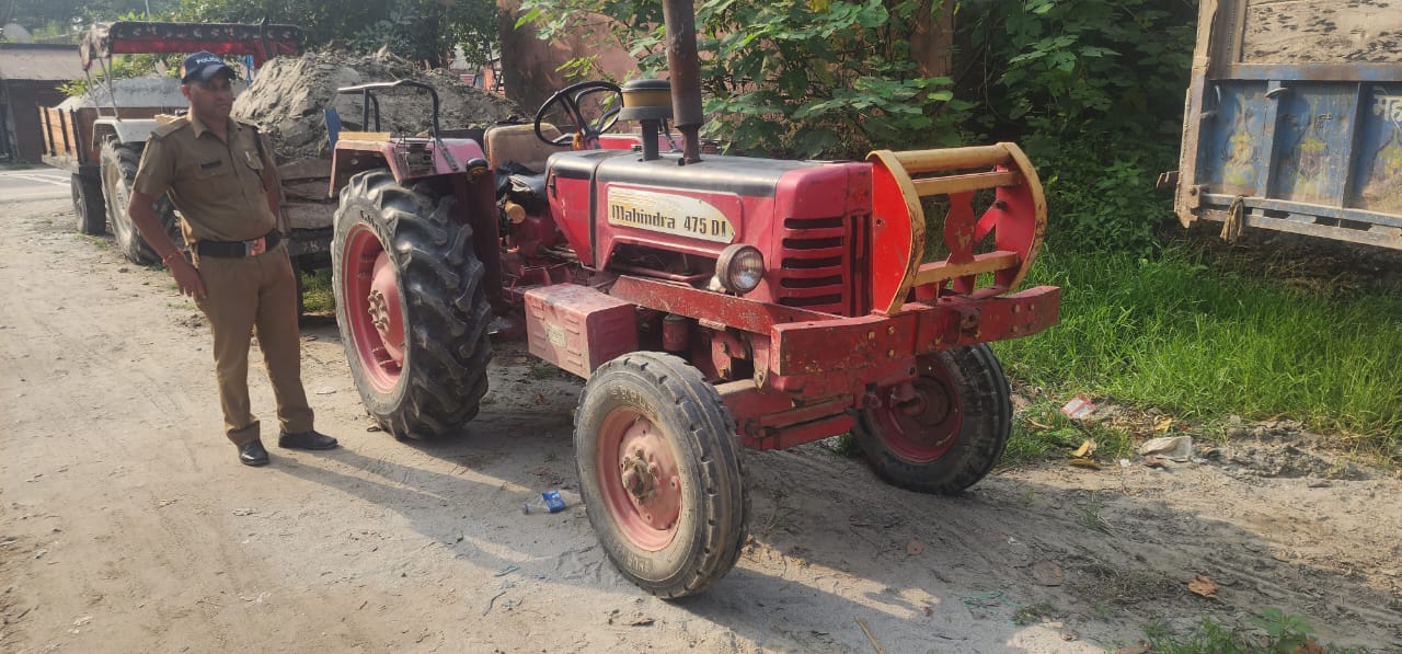 अवैध खनन में ट्रेक्टर ट्राली को किया सीज