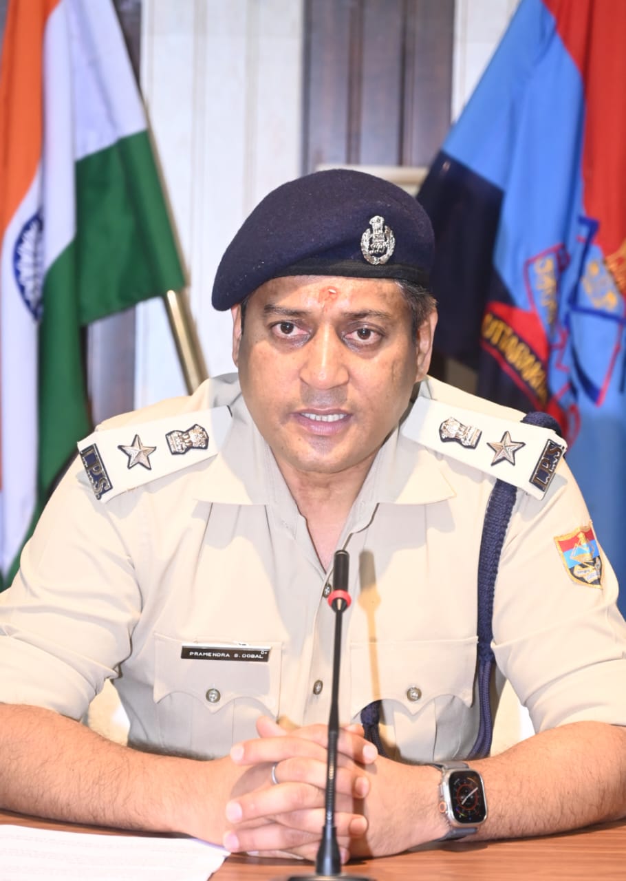 चोरी की रिपोट न लिखना चौकी इंचार्ज को पड़ा भारी कप्तान ने किया लाइन हाजिर पूरे प्रकरण में बैठाई जाच