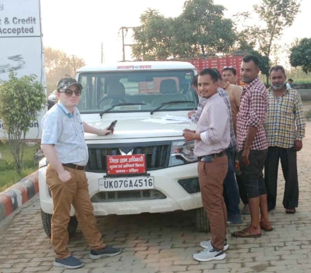 खनन विभाग, हरिद्वार की कार्यवाही में अवैध परिवहन और ओवर लोड में 6 ट्रक सीज और 02 अवैध भराव पर सीज की कार्यवाही।