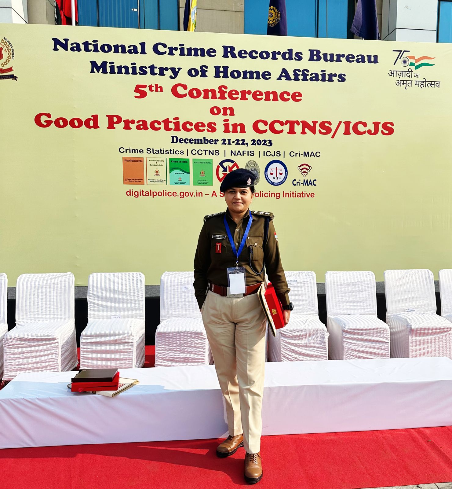 राष्ट्रीय स्तर पर हरिद्वार पुलिस के लिए गौरव का पल पांचवे सम्मनेलन में सीओ निहारिका सेमवाल को किया गया सम्मानित