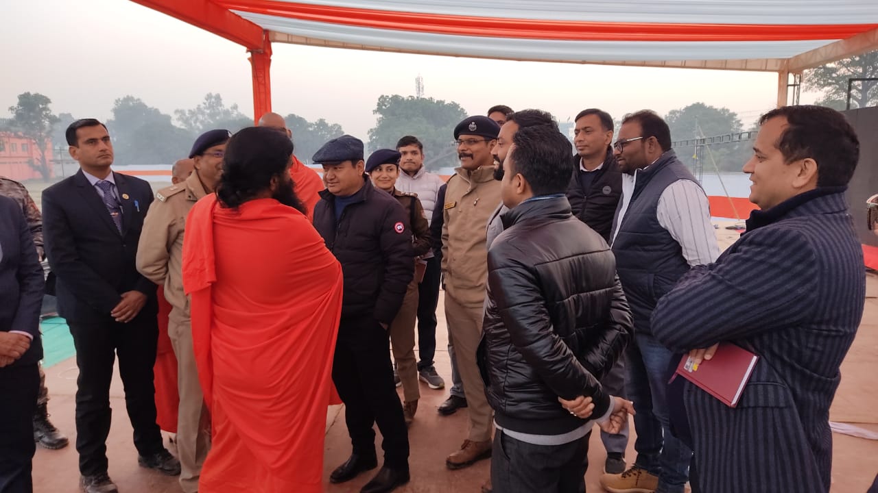 रिद्वार रक्षा मंत्री सरकार राजनाथ सिंह के आगामी 06 जनवरी,2024 को प्रस्तावित जनपद हरिद्वार भ्रमण के मद्देनजर जिलाधिकारी धीराज सिंह गर्ब्याल, वरिष्ठ पुलिस अधीक्षक प्रमेन्द्र डोबाल तथा सम्बन्धित अधिकारियों ने बृहस्पतिवार को कार्यक्रम स्थल स्वामी दर्शनानन्द गुरुकुल महाविद्यालय आदि का व्यापक व सघन निरीक्षण किया।