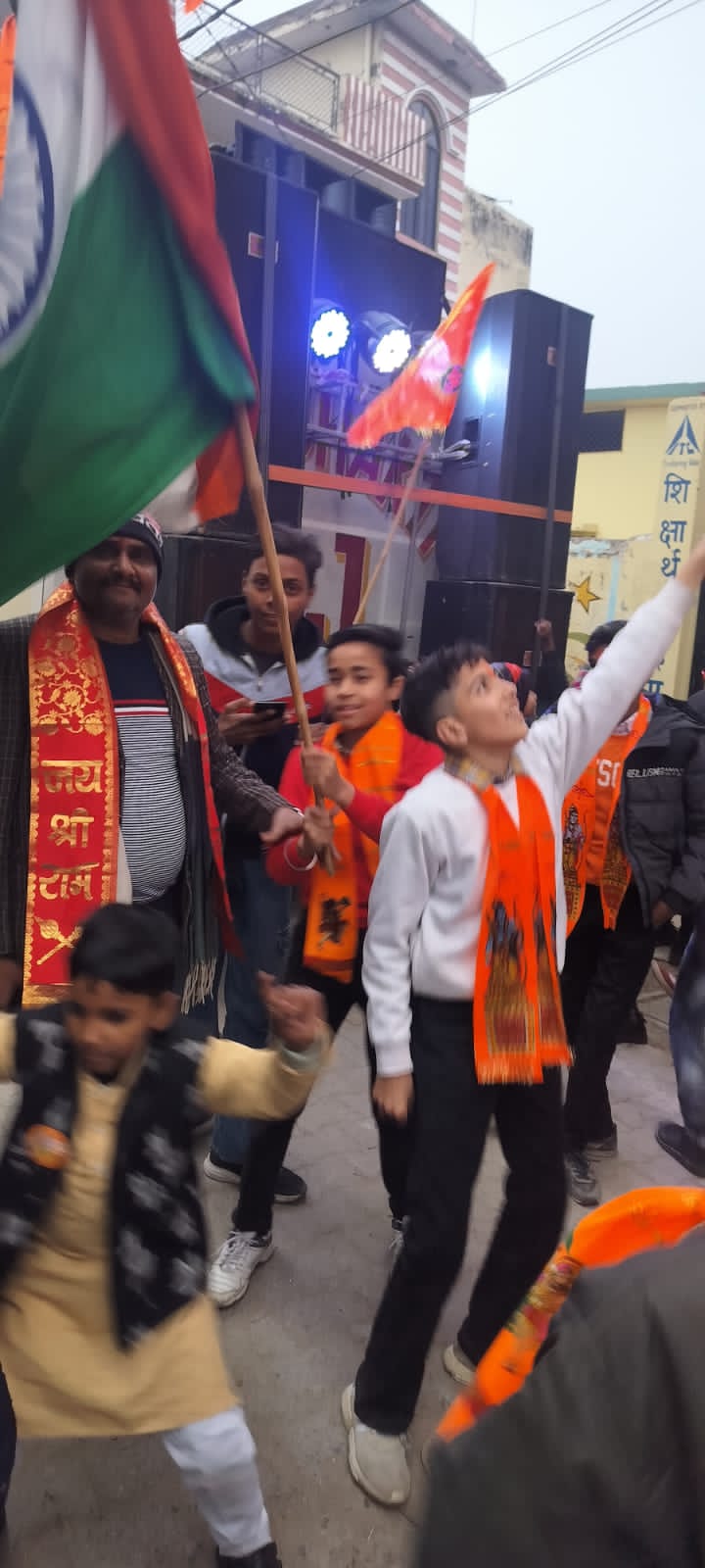 अयोध्या में रामलला के प्राण प्रतिष्ठा के अवसर पर ग्राम बहादरपुर जट्ट में प्राचीन हनुमान कुटिया में सुंदरकांड का पाठ व हवन यज्ञ और भंडारे का आयोजन किया गया।