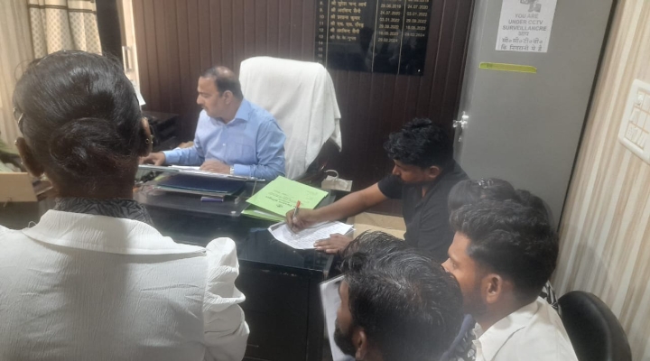  ग्रेट व्हाइट कंपनी से एक डेलिगेशन श्रम आयुक्त सहायक अधिकारी से मिलने के लिए रोशनाबाद कार्यालय पहुंचा। जहां पर ग्रेट व्हाइट कंपनी के एचआर हेड व अधिकारी गणों के साथ कर्मचारियों की बातो को सुना। कम्पनी ने कर्मचारियों की सभी मांगो को माना कर्मचारियों ने किया धरना समाप्त।