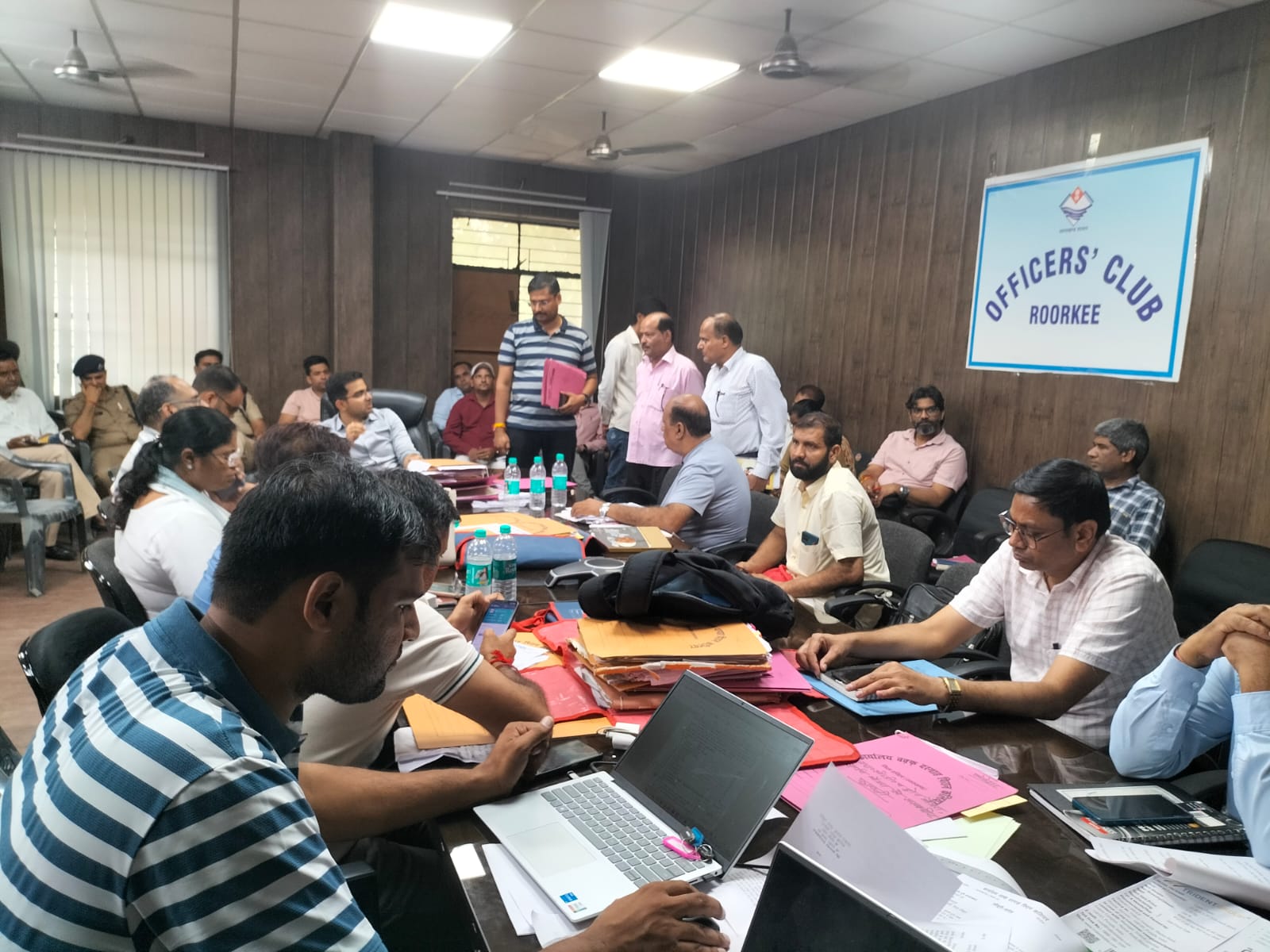 हरिद्वार। कलियर में उर्स/मेले को लेकर तहसील सभागार में ज्वाइंट मजिस्ट्रेट आशीष कुमार मिश्रा ने समीक्षा बैठक का आयोजन किया।