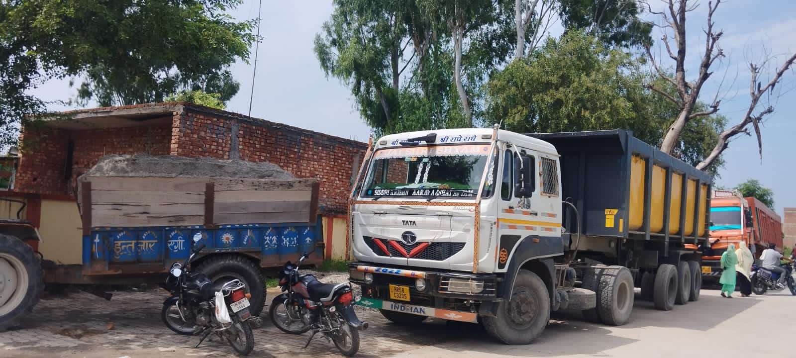 वरिष्ठ पुलिस अधीक्षक हरिद्वार ने दिये अवैध खनन के विरुद्व कार्यवाही के निर्देश   हरिद्वार पुलिस द्वारा की गयी अवैध खनन के विरुद्ध कार्यवाही में खनन माफियायों मे मचा हड़कम्प