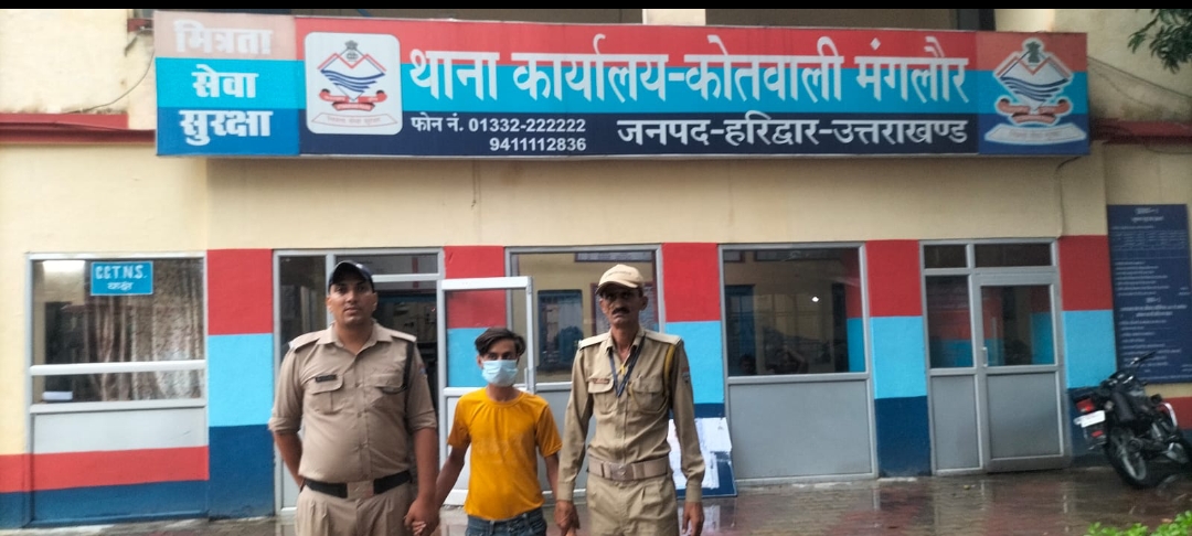 बहन के प्रेम प्रसंग को लेकर गुस्साए भाई ने चाकू से गला रेत कर की थी बहन की हत्या