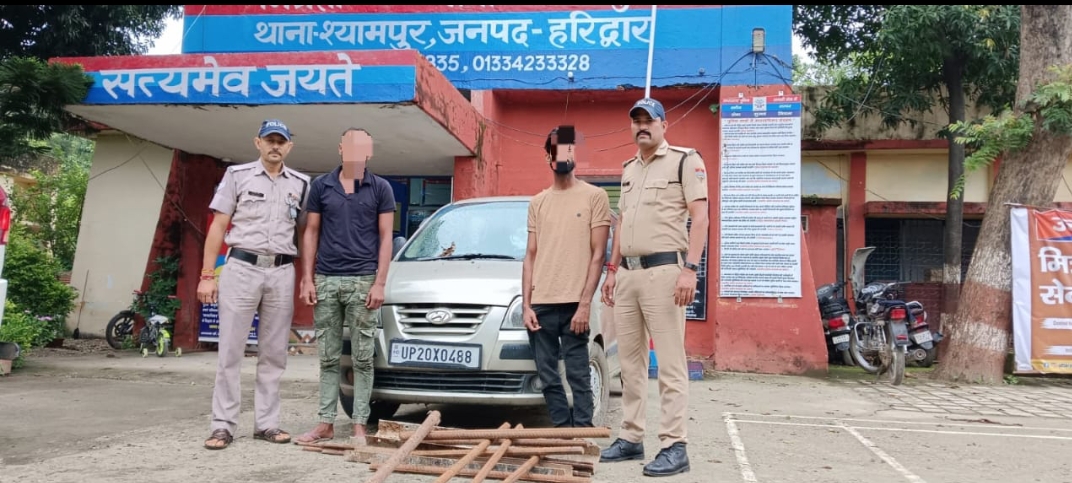  थाना श्यामपुर क्षेत्रान्तर्गत रसियाबड़ नहर के पास नेशनल हाईवे-74 में 15 कि0मी0 पर निर्माणाधीन फ्लाई ओवर पर हाईवे निर्माण सामग्री सरिया, जैक और चैनल आदि चोरी हो गये थे। 