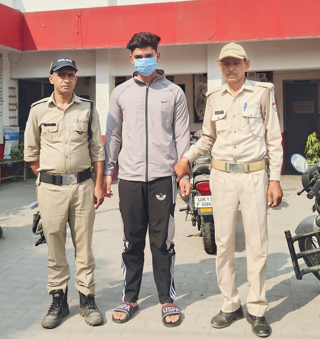 युवकों ने ओवरटेक करते हुए गाड़ी में तोड़फोड़ कर जान से मारने की नियत से किया था हमला  थार कार में सवार पिल्ला गैंग के सदस्य हैं आरोपी, आर्यनगर चौक के पास का है मामला