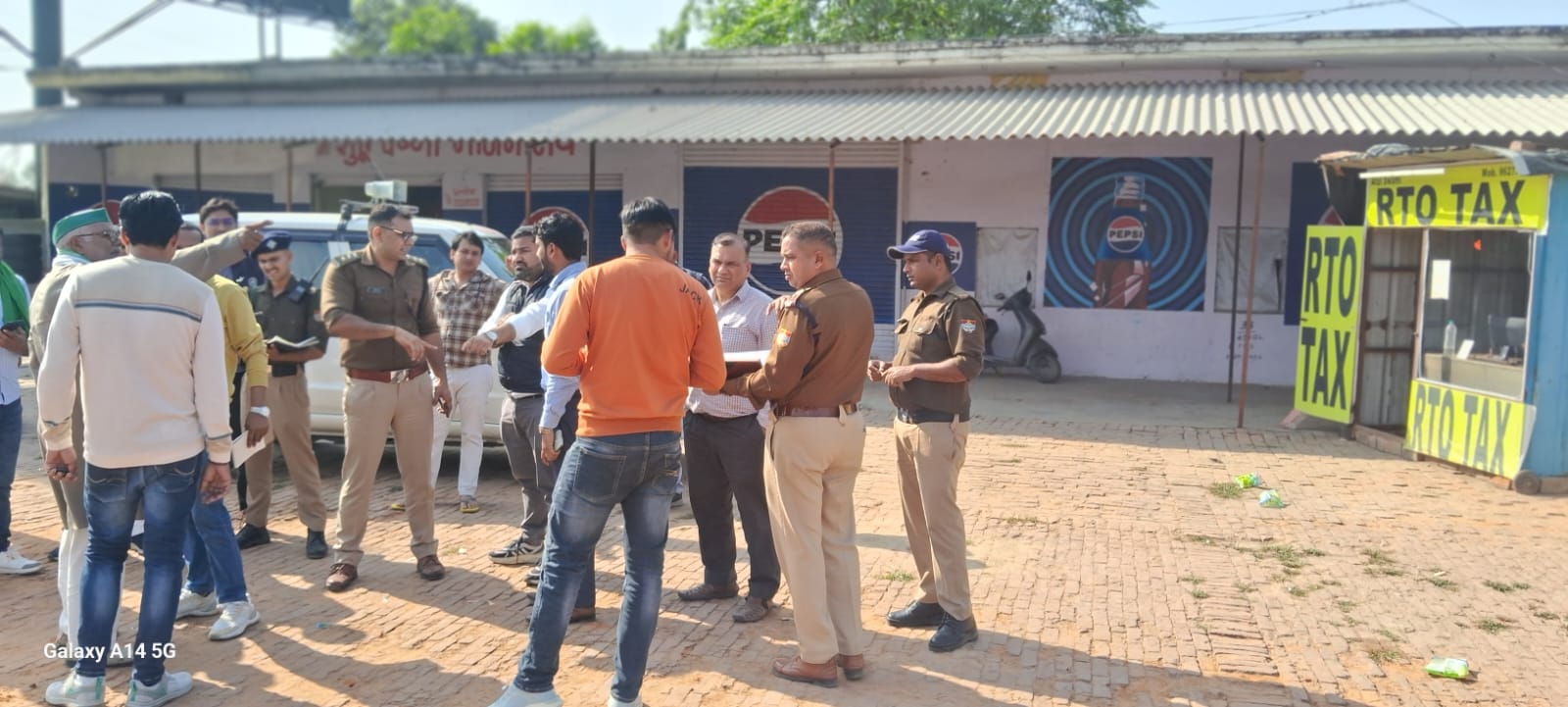 सीओ मंगलौर विवेक कुमार द्वारा प्रभारी निरीक्षक मंगलौर, उ0नि0 यातायात रुड़की, NHAI के तकीनीक प्रबन्धक राजकुमार पाण्डेय प्रोजेक्टर मैनेजर (मेन्टीनेस) सन्दीप शर्मा मैनेजर टेक्नोलाजी धीरज पाण्डेय, अधिकारियों के साथ राष्ट्रीय राजमार्ग अब्दुल कलाम चौक मंगलौर से नारसन बार्डर तक  निरीक्षण किया गया। 