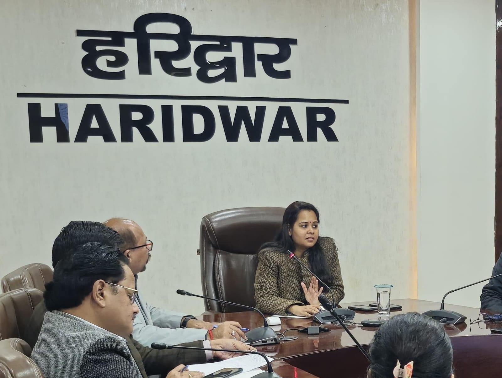 मुख्य विकास अधिकारी आकांक्षा कोण्डे की अध्यक्षता में विकास भवन सभागर में आकांक्षी जनपद कार्यक्रम की समीक्षा बैठक हुई सम्पन्न 
