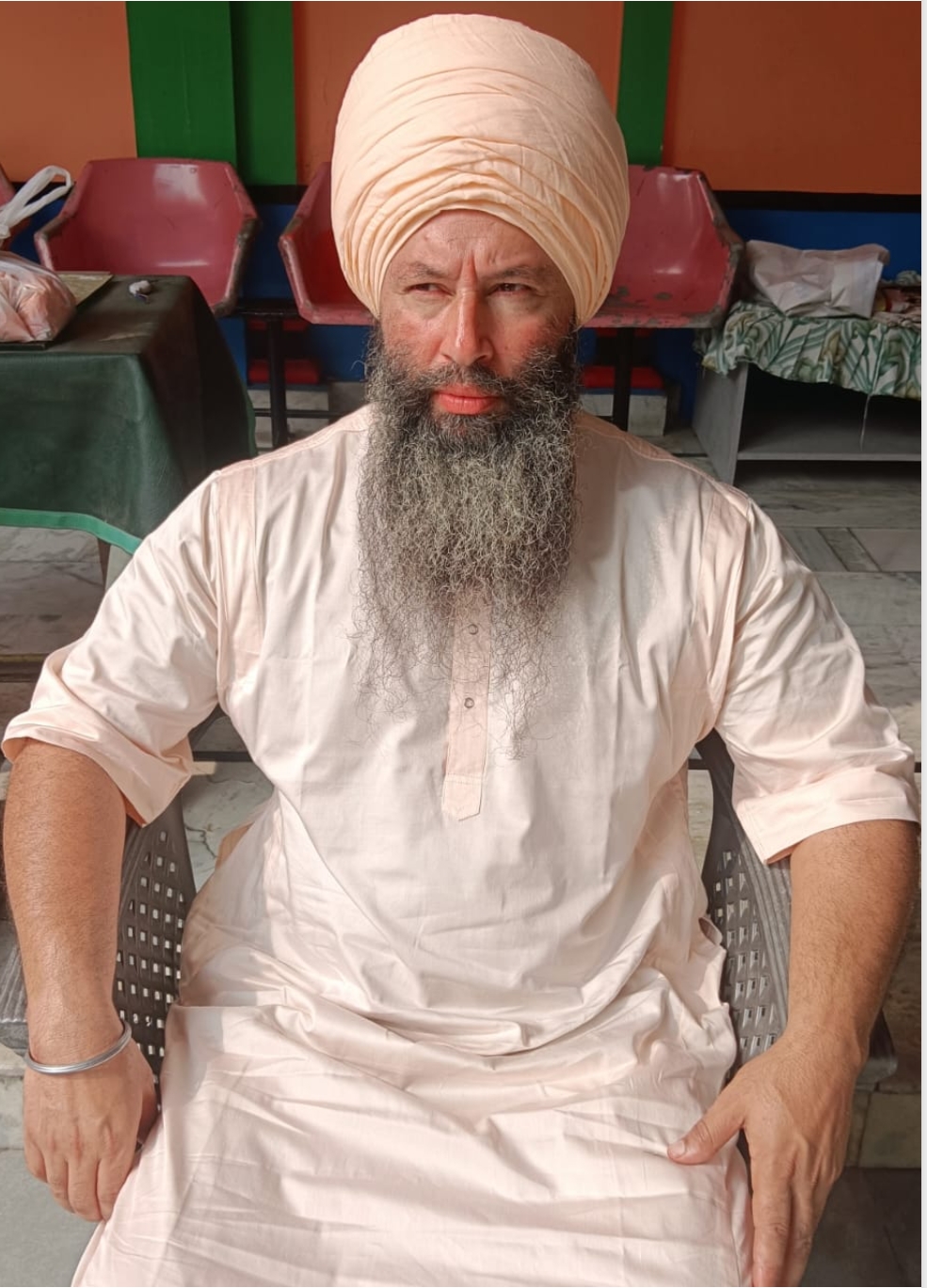 पंचायती अखाड़ा निर्मल के श्रीमहंत ज्ञान देव सिंह और उनके अन्य साथियों पर अखाड़े की संपत्ति को खुद बुर्द करने का गम्भीर आरोप लगाते हुए महंत प्रेम सिंह ने कहां की संपत्ति को खुर्द बुर्द करना और कई मुकदमों में है फरार पंजाब,व हरियाणा पुलिस लगी है तलाश में नहीं होने देंगे संपत्ति को खुर्द बुर्द।