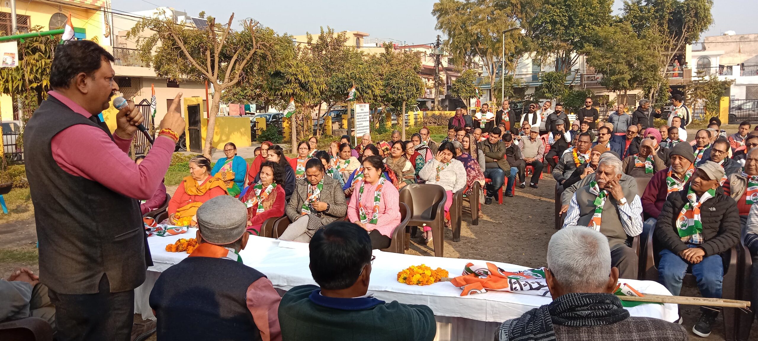 विकास के मुद्दो को लेकर राणा महेश प्रताप सिंह जा रहे है जनता के बीच  राणा महेश प्रताप सिंह ने कहा कि भ्रष्टाचार नही विकास होगा नेता नही बेटा बनकर काम करूंगा।