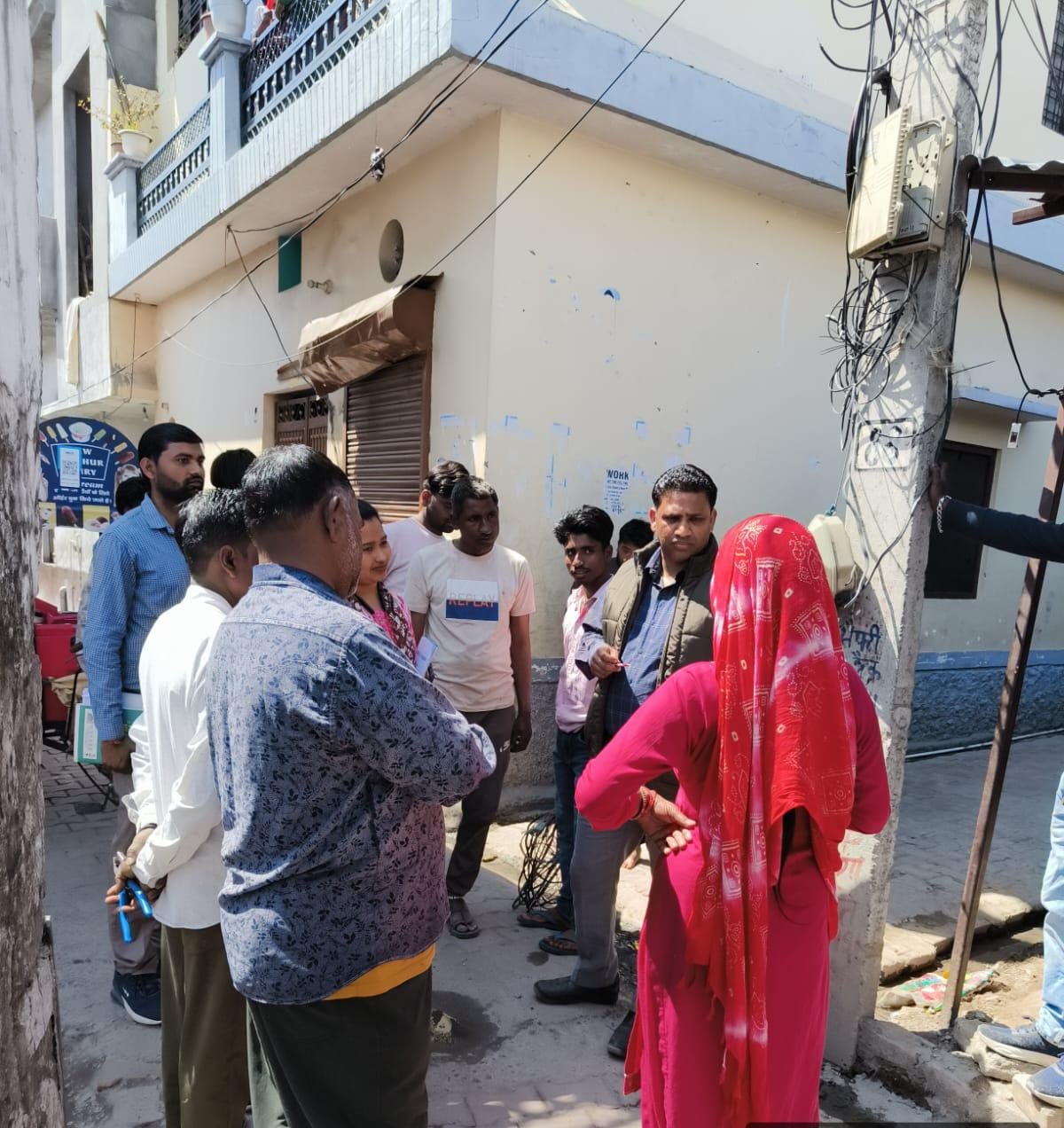 बहादराबाद बिजली विभाग ने शुक्रवार को 11 लाख 57 हजार का रेवन्यू विधुत विभाग को दिया बहादराबाद एसडीओ अमित तोमर की टीम पूरी तरह सक्रिय।