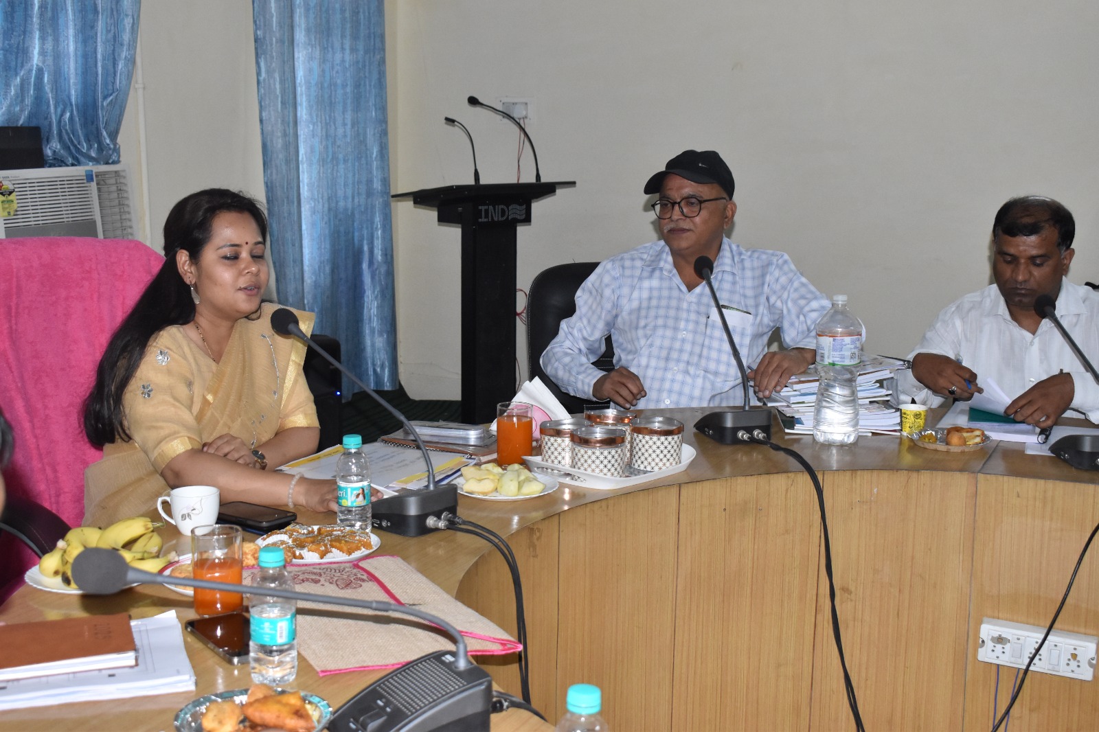 मुख्य विकास अधिकारी आकांक्षा कोंण्ड़े की अध्यक्षता में जिला शिक्षा एवं प्रशिक्षण संस्थान रुड़की, हरिद्वार में कार्यक्रम परामर्श समिति की बैठक हुई सम्पन्न।