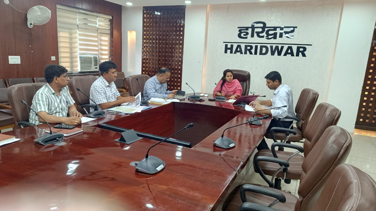मुख्य विकास अधिकारी हरिद्वार, आकांक्षा कोण्डे की अध्यक्षता में जनपद स्तरीय अपीलीय समिति की बैठक आयोजित की गई।