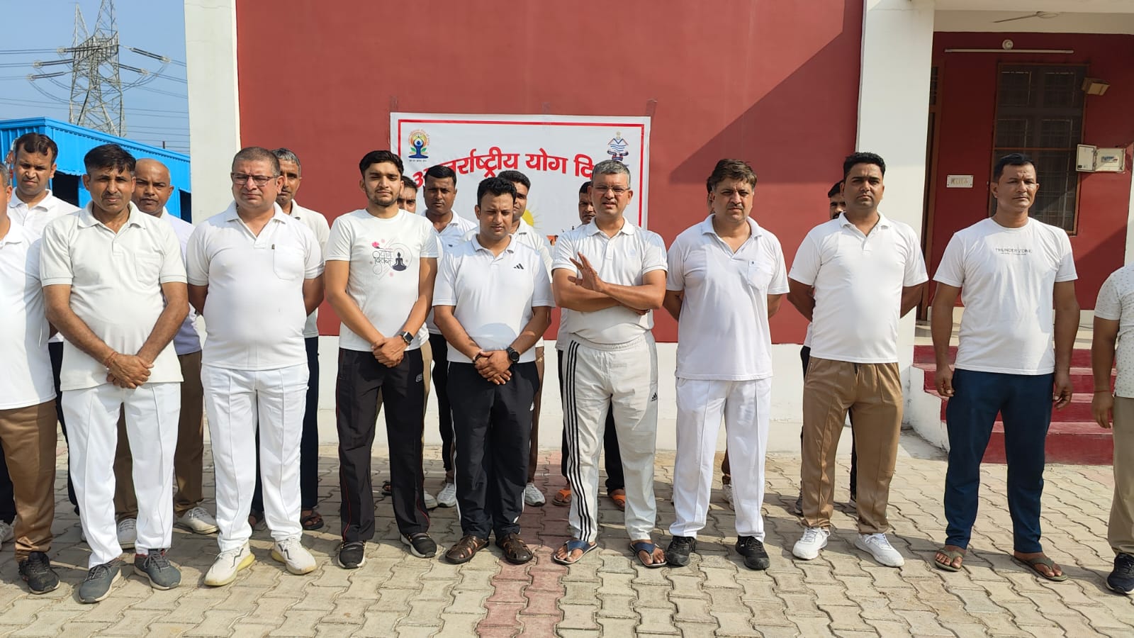 जीआरपी व एटीएस पुलिस जवानों ने धूमधाम से मनाया अंतरराष्ट्रीय योग दिवस 21 जून