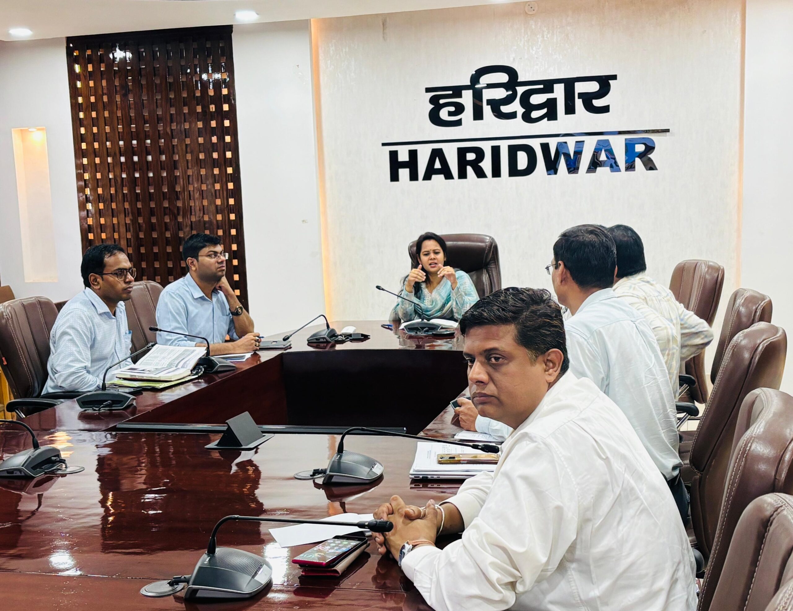 मुख्य विकास अधिकारी आकांक्षा कोण्डे ने सरस विपणन केंद्रों और ग्रोथ सेंटर की प्रगति की ली समीक्षा बैठक अधिकारीयो को दिए निर्देश